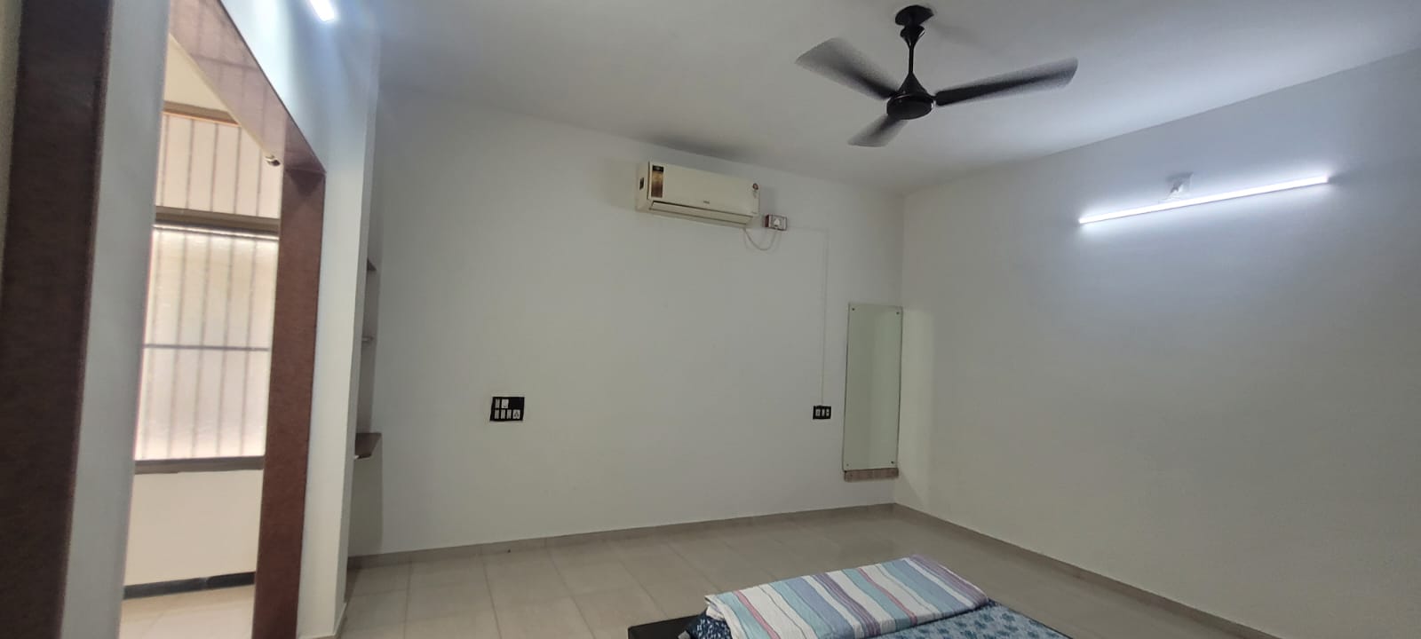 WhatsApp Image 2025-05-02 at 10.55.46 AM (2)